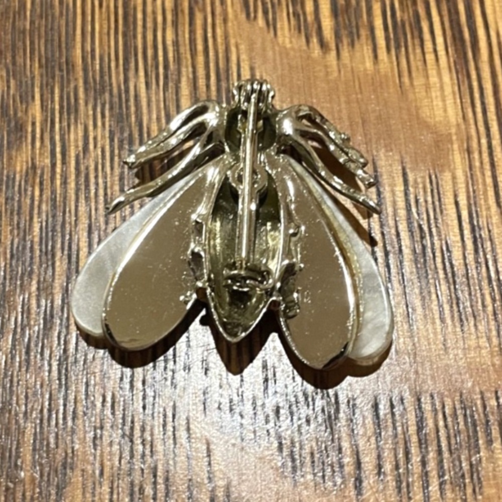 Wasp Insect Brooch - Picture 2 of 2